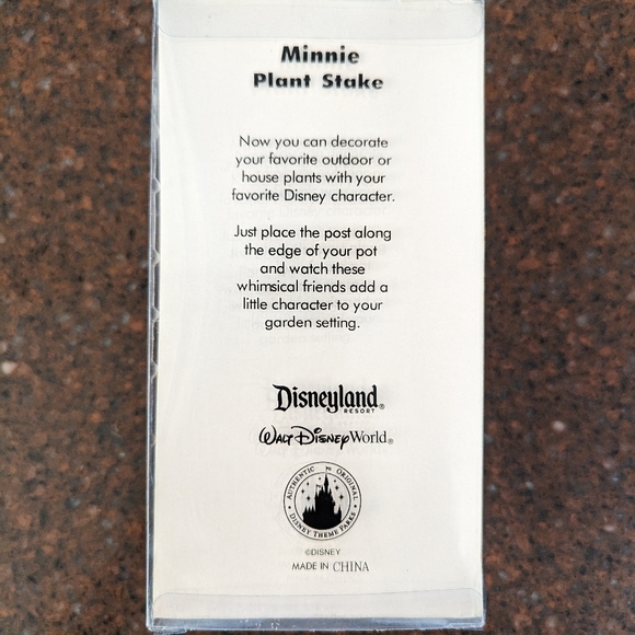 Disney Minnie Mouse Garden Plant Stake - Picture 8 of 9